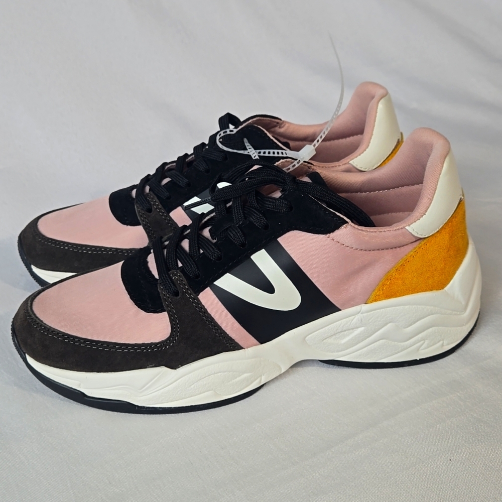 Tretorn Sneakers size 8 New